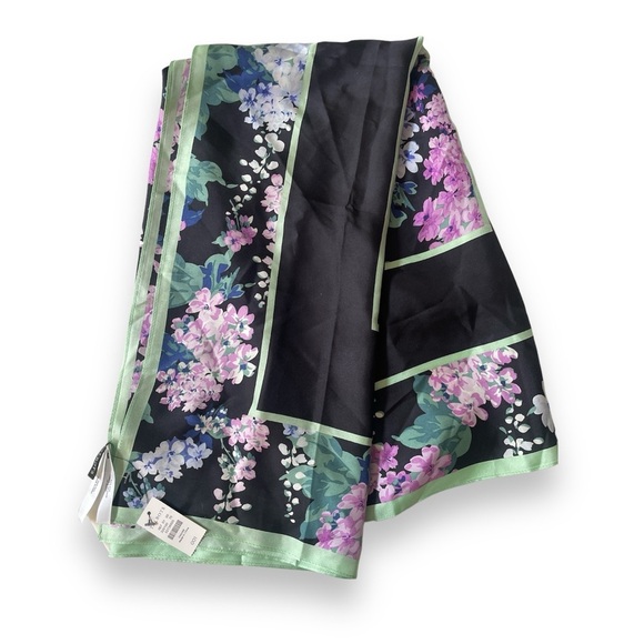 Talbots New With Tag 100% Silk Botanical Scarf - Picture 2 of 7